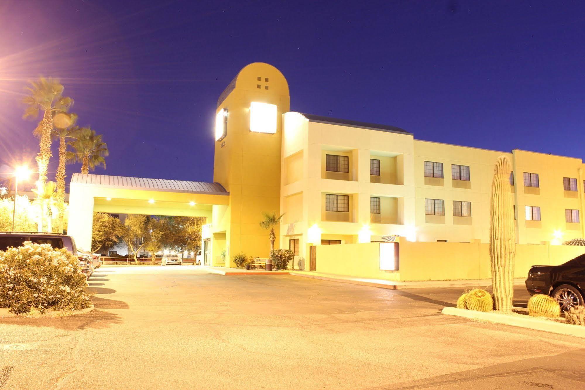 Spark By Hilton Tucson Airport Exterior photo